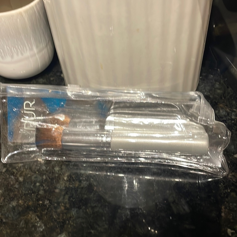 PUR Chisel Brush NIP